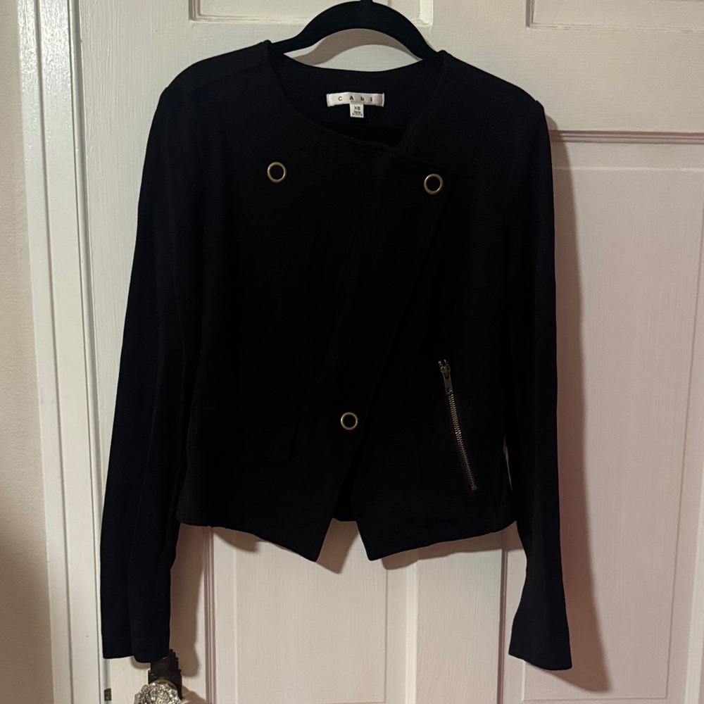 CAbi XS Black Asymmetrical Short Cropped Moto Jacket Fitted Women's Size XS